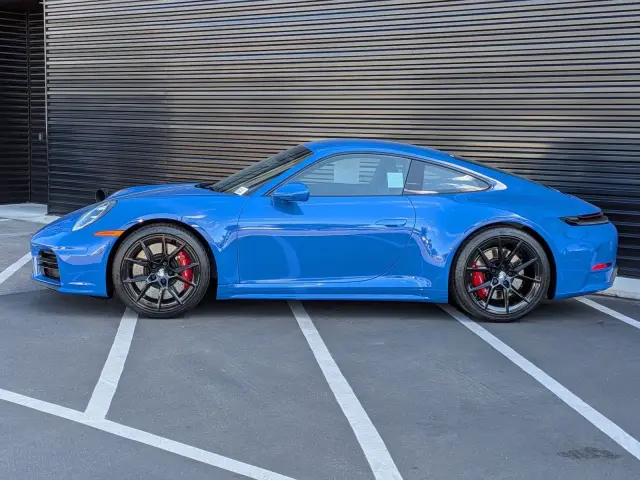2025 Porsche 911 S - Photo 14