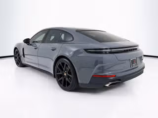 2026 Porsche Panamera Base - Photo 17