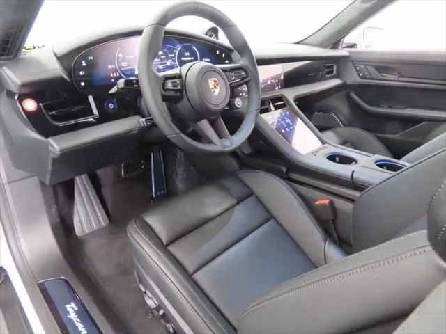 2026 Porsche Taycan GTS - Photo 28