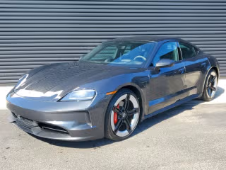2025 Porsche Taycan 4S's photo