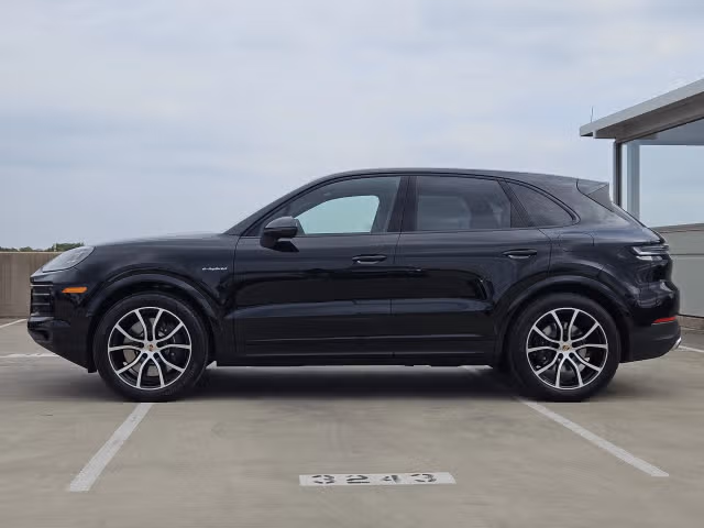 2026 Porsche Cayenne E-Hybrid - Photo 10