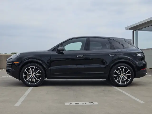 2026 Porsche Cayenne E-Hybrid - Photo 14