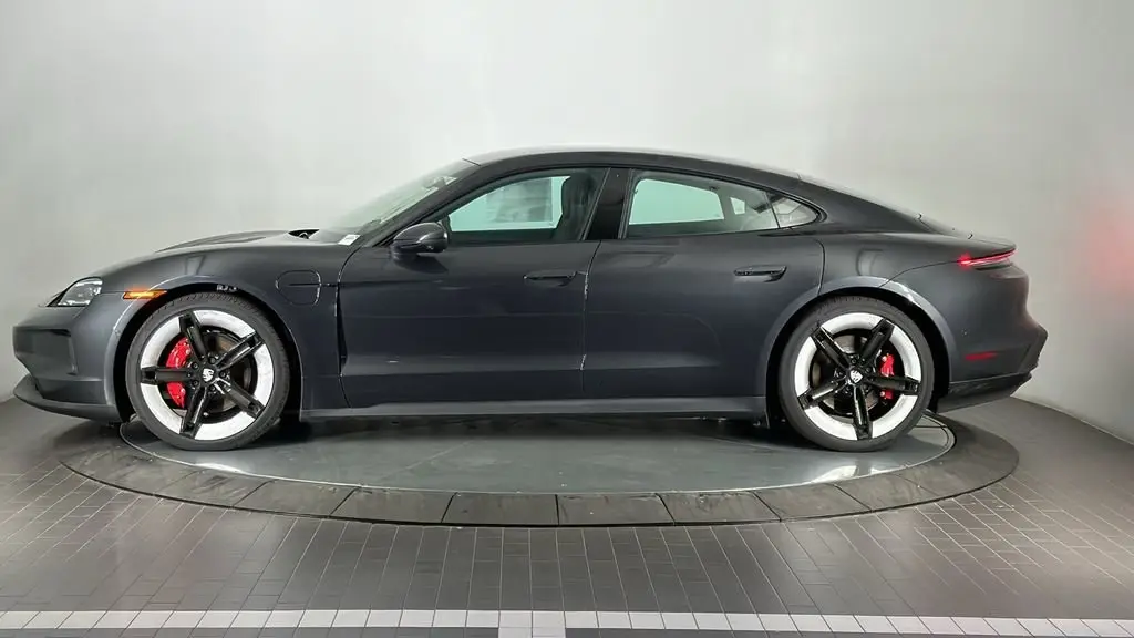 2025 Porsche Taycan S - Photo 16