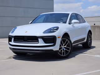 2026 Porsche Macan's photo