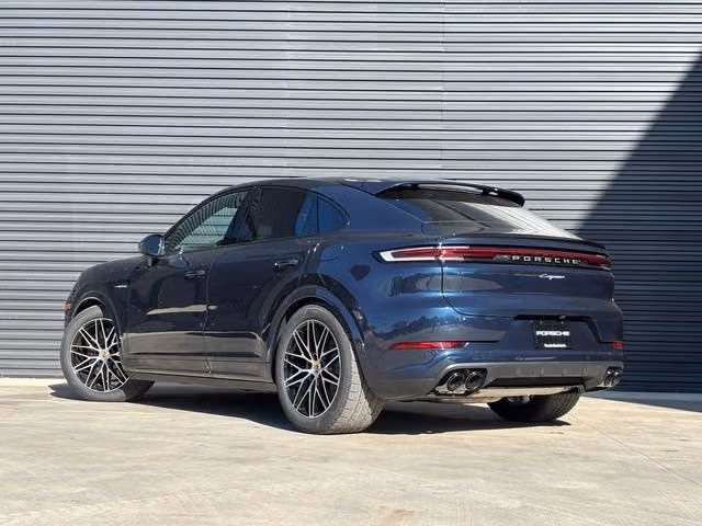 2026 Porsche Cayenne Coup E-Hybrid - Photo 18
