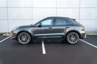 2026 Porsche Macan - Photo 13