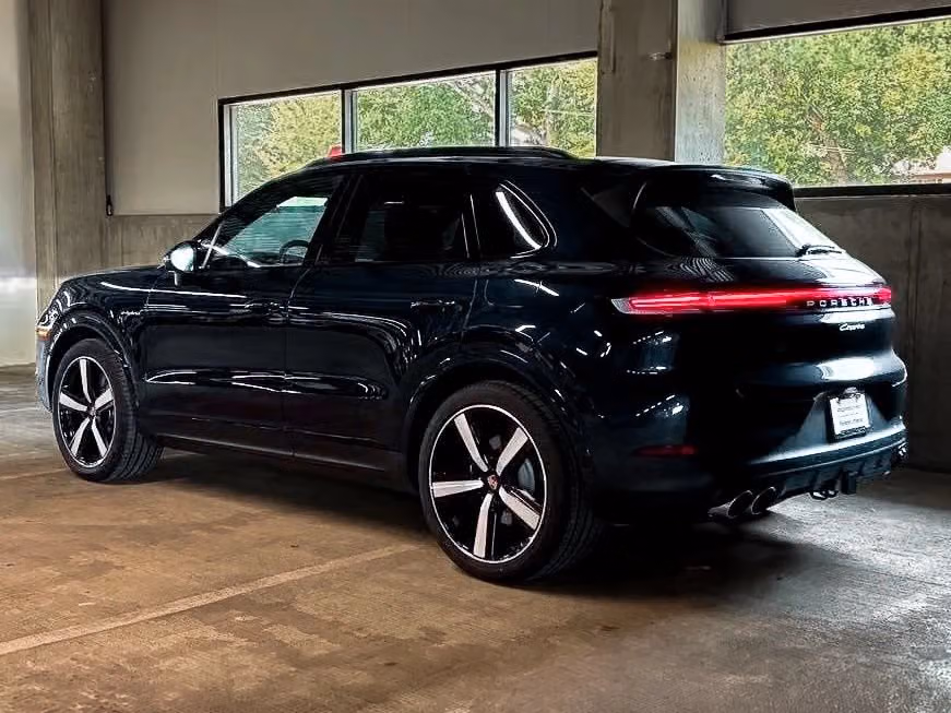 2026 Porsche Cayenne E-Hybrid - Photo 19
