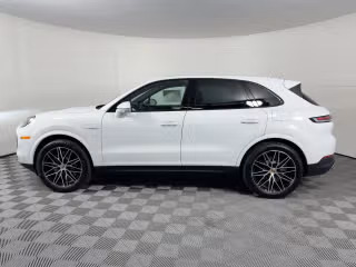 2026 Porsche Cayenne E-Hybrid - Photo 9