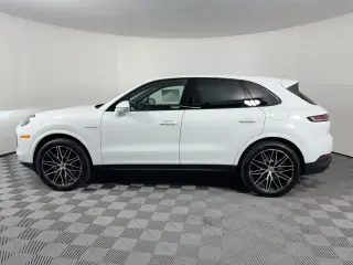 2026 Porsche Cayenne E-Hybrid - Photo 13