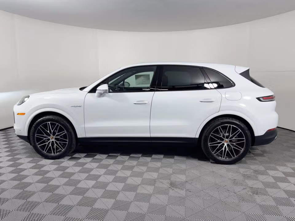 2026 Porsche Cayenne E-Hybrid - Photo 11