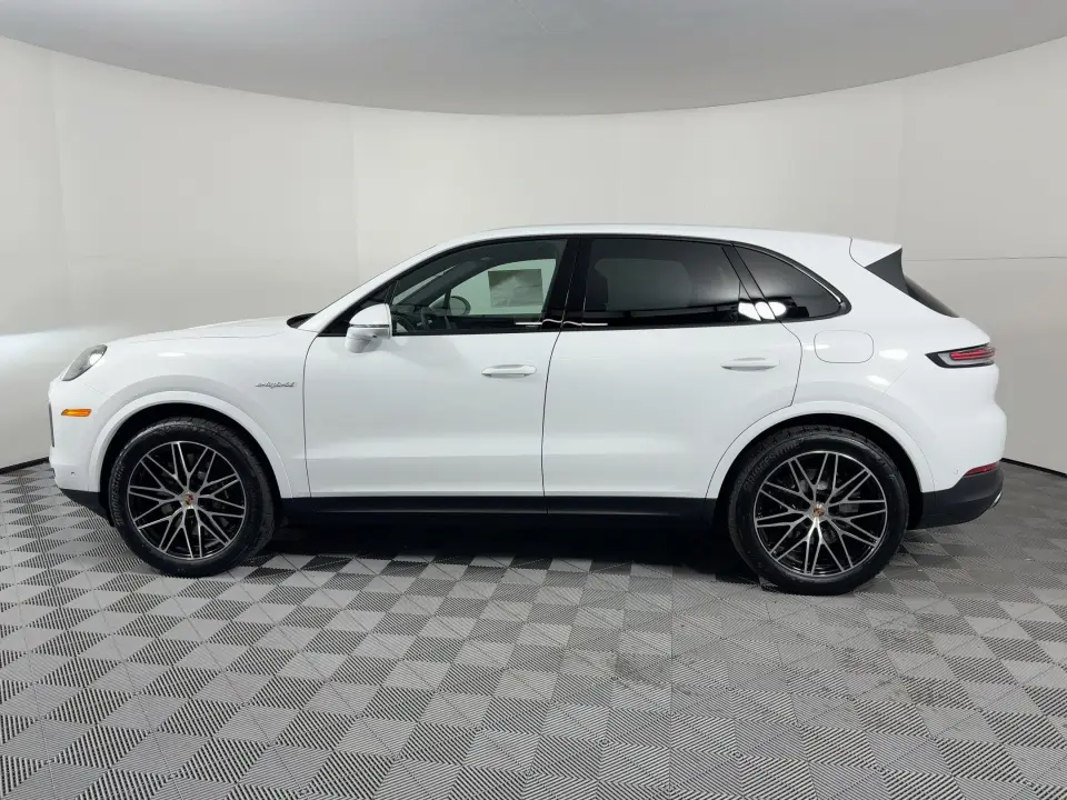 2026 Porsche Cayenne E-Hybrid - Photo 15