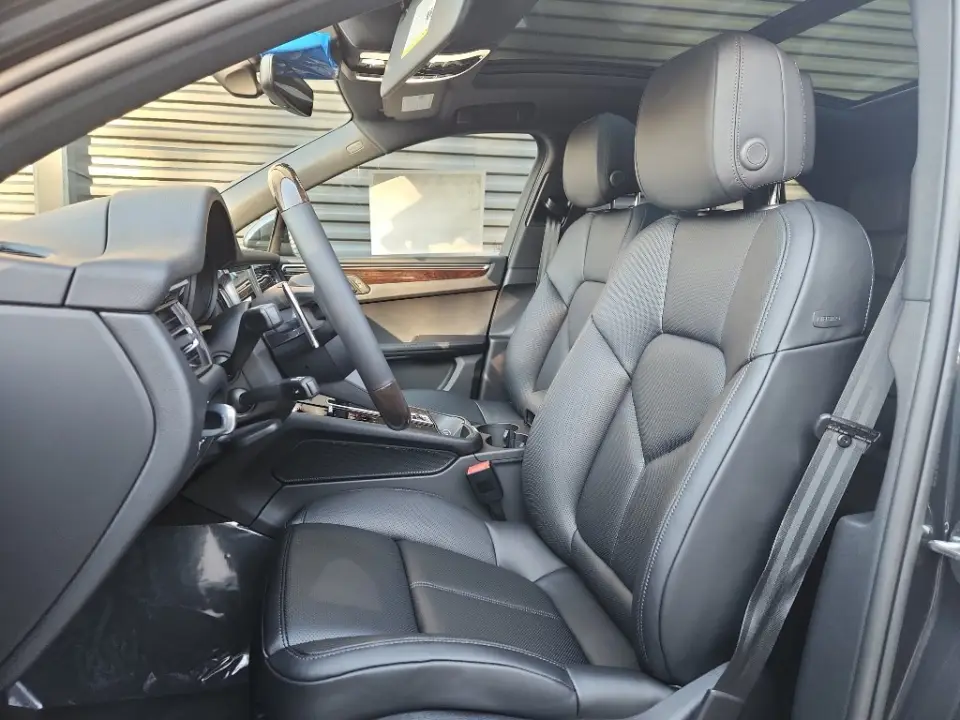2026 Porsche Macan Base - Photo 39
