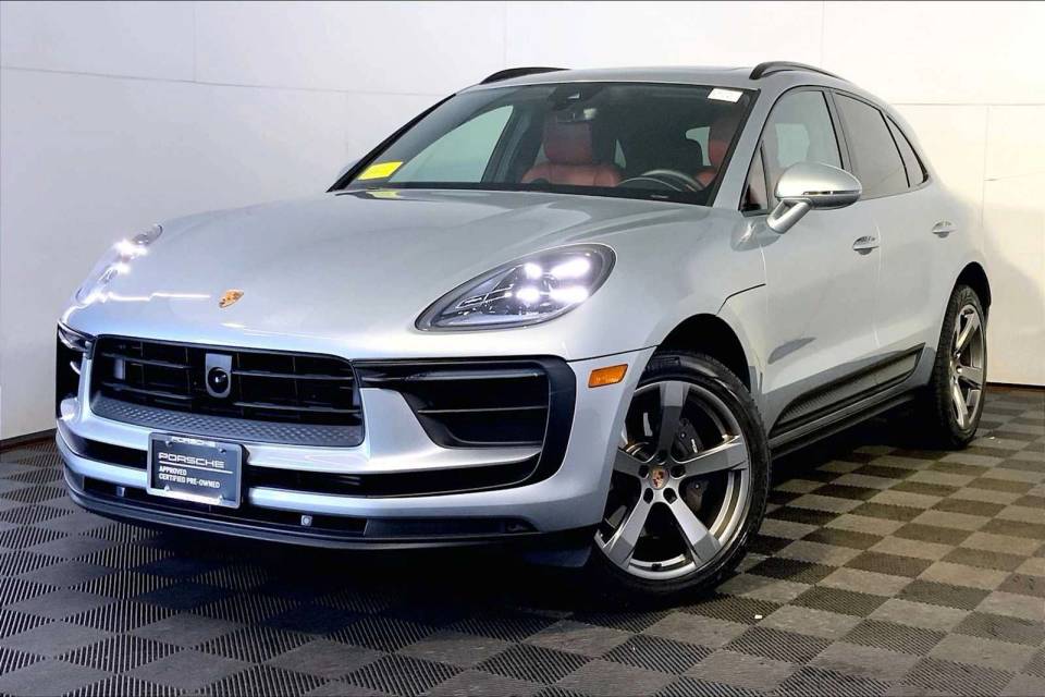 2023 Porsche Macan T