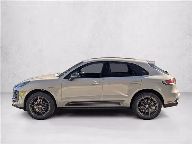 2026 Porsche Macan T - Photo 12