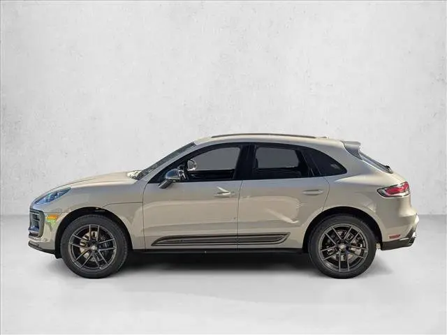 2026 Porsche Macan T - Photo 16