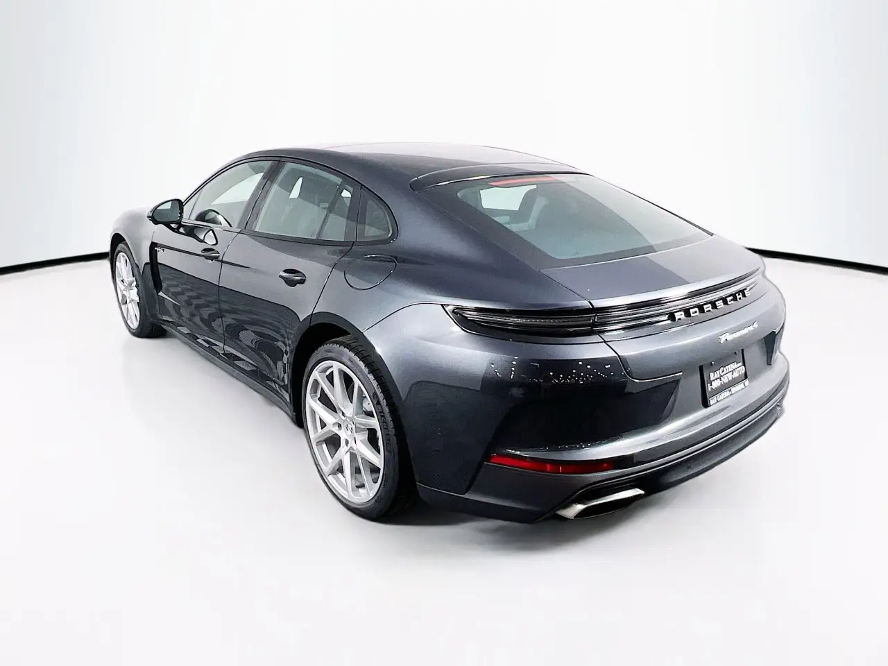 2025 Porsche Panamera 4 E-Hybrid - Photo 24