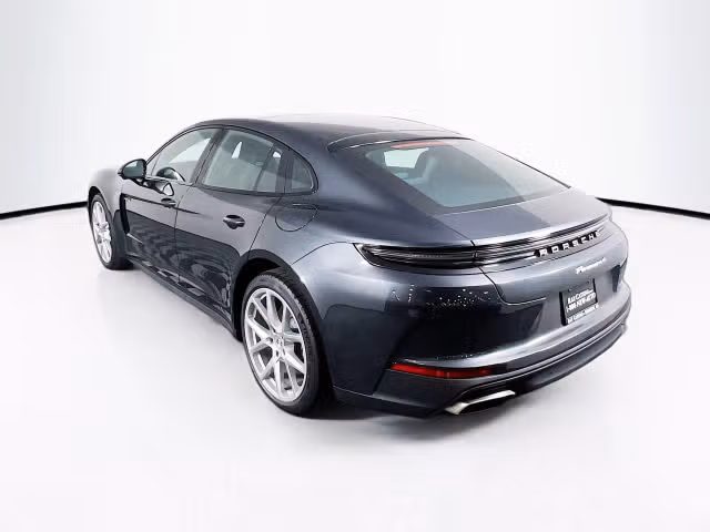 2025 Porsche Panamera 4 E-Hybrid - Photo 18