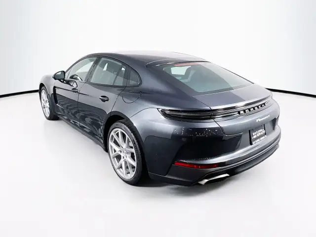 2025 Porsche Panamera 4 E-Hybrid - Photo 22