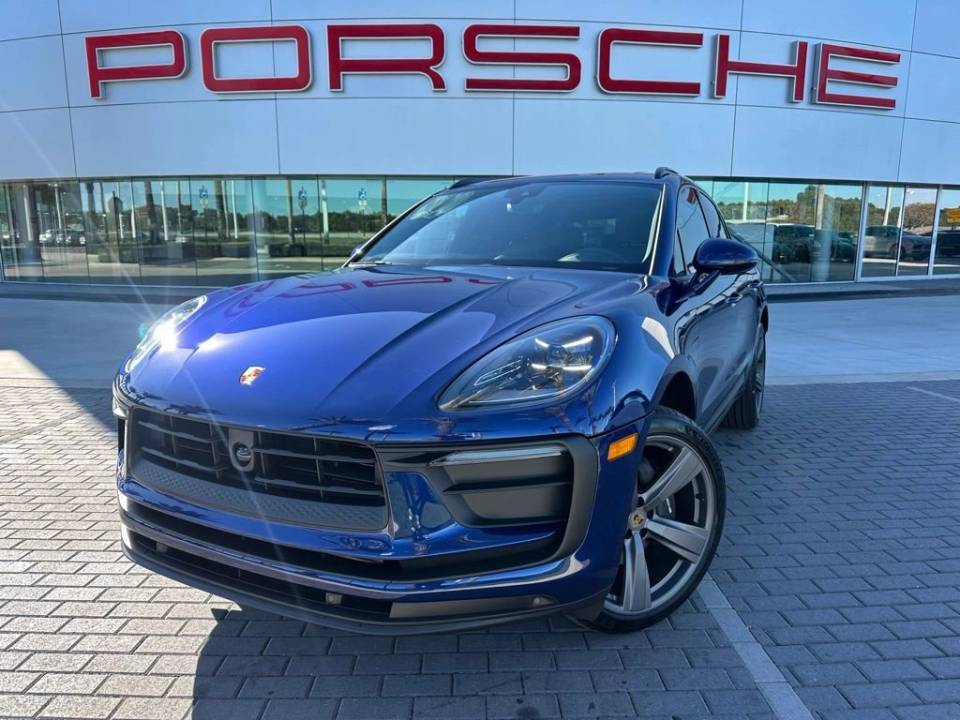 2026 Porsche Macan Base