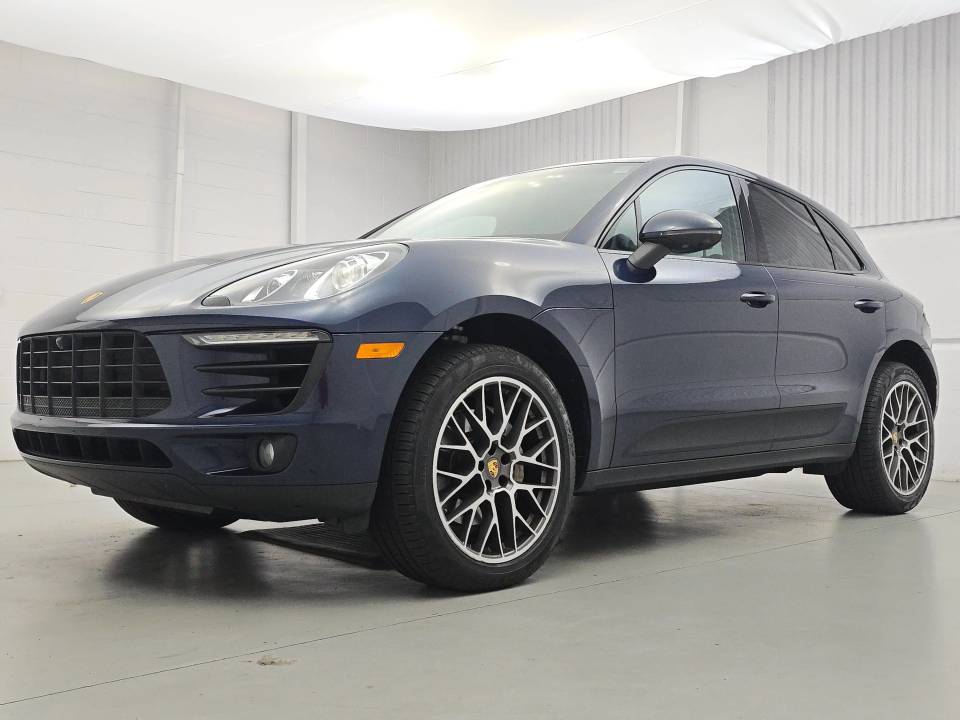2016 Porsche Macan
