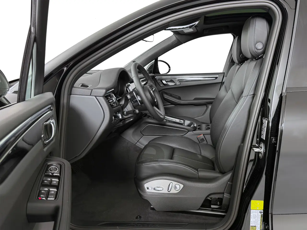 2026 Porsche Macan Base - Photo 32