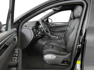 2026 Porsche Macan Base - Photo 29