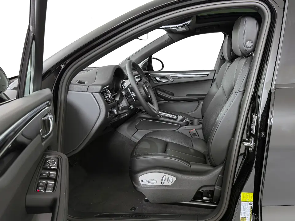 2026 Porsche Macan Base - Photo 31