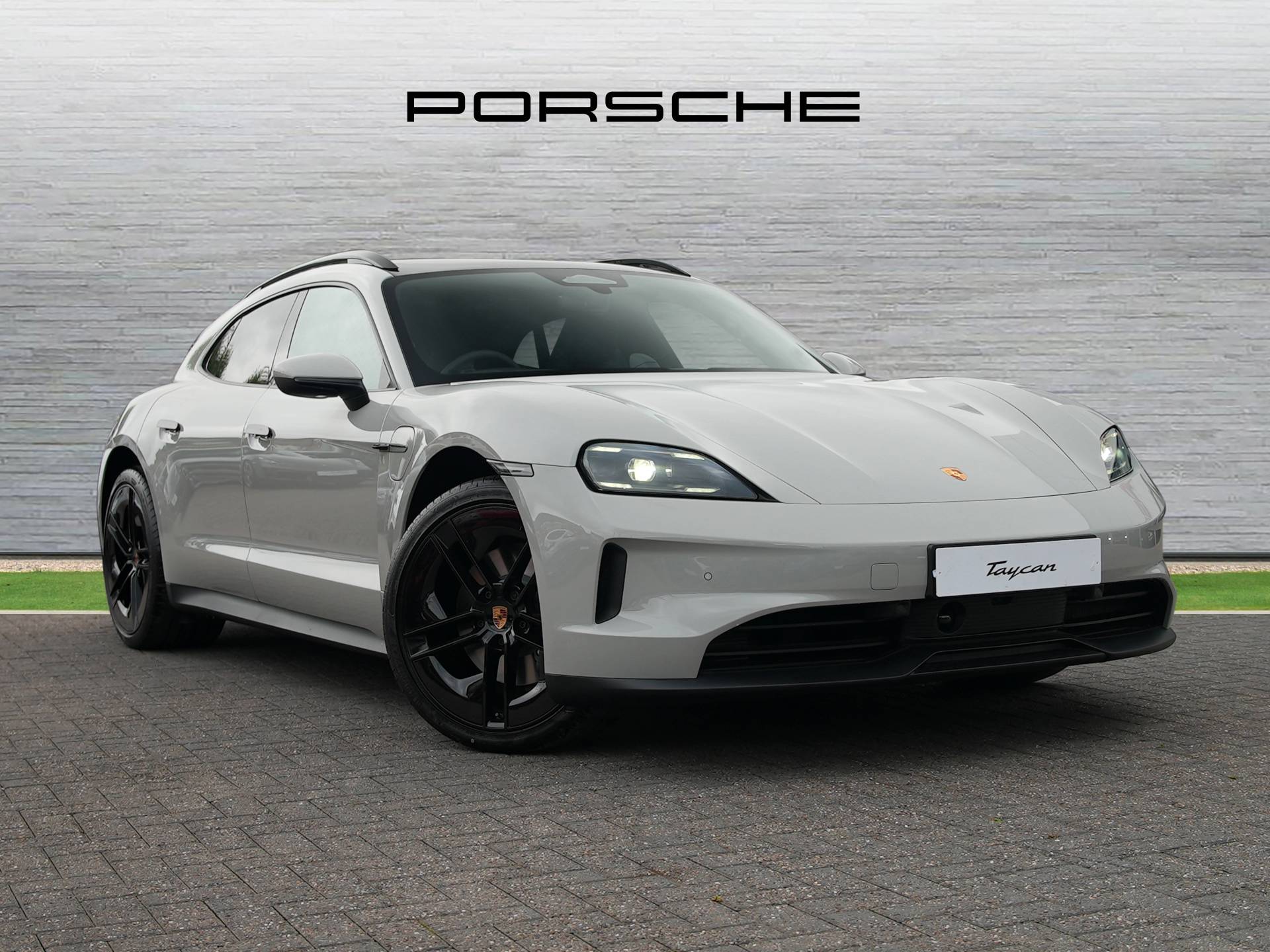 Taycan Sport Turismo, photo 1 of 39