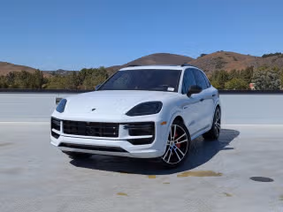 2025 Porsche Cayenne Turbo E-Hybrid's photo