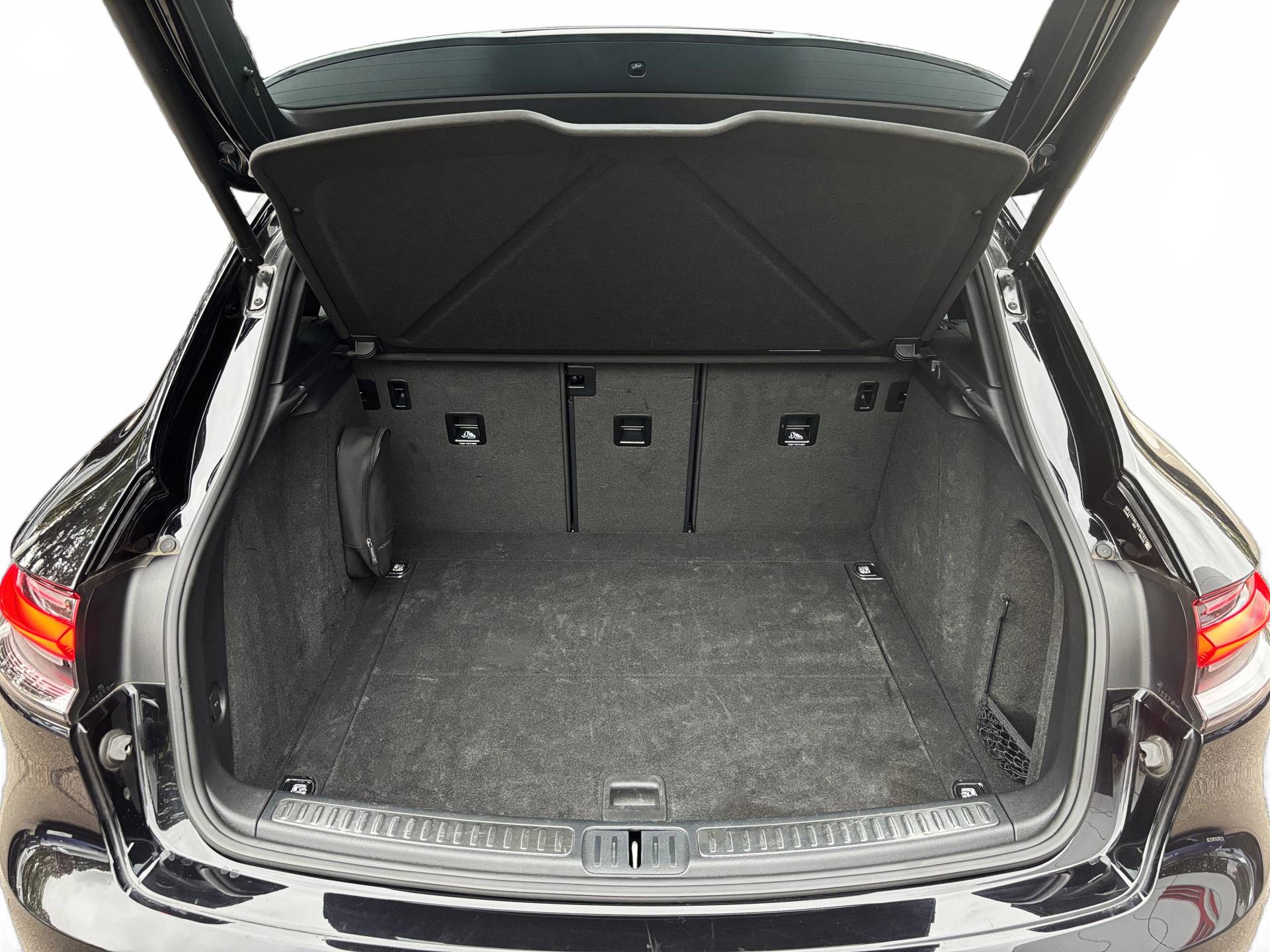 Macan, photo 28 of 28