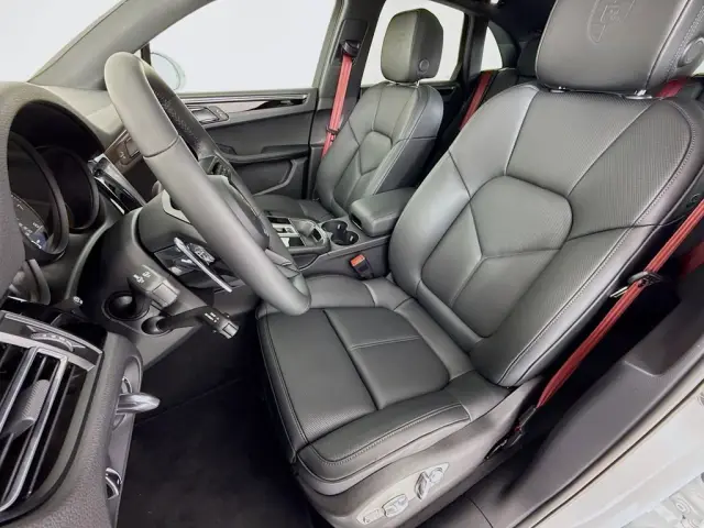 2026 Porsche Macan S - Photo 38