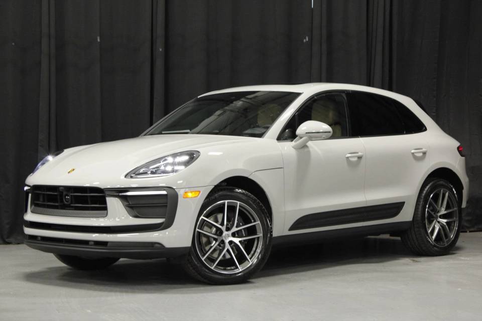 2026 Porsche Macan