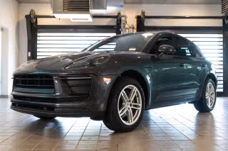 2022 Porsche Macan -'s photo