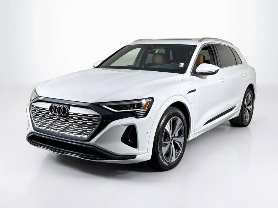 2024 Audi Q8 e-tron