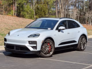 2025 Porsche Macan Macan Turbo Electric's photo