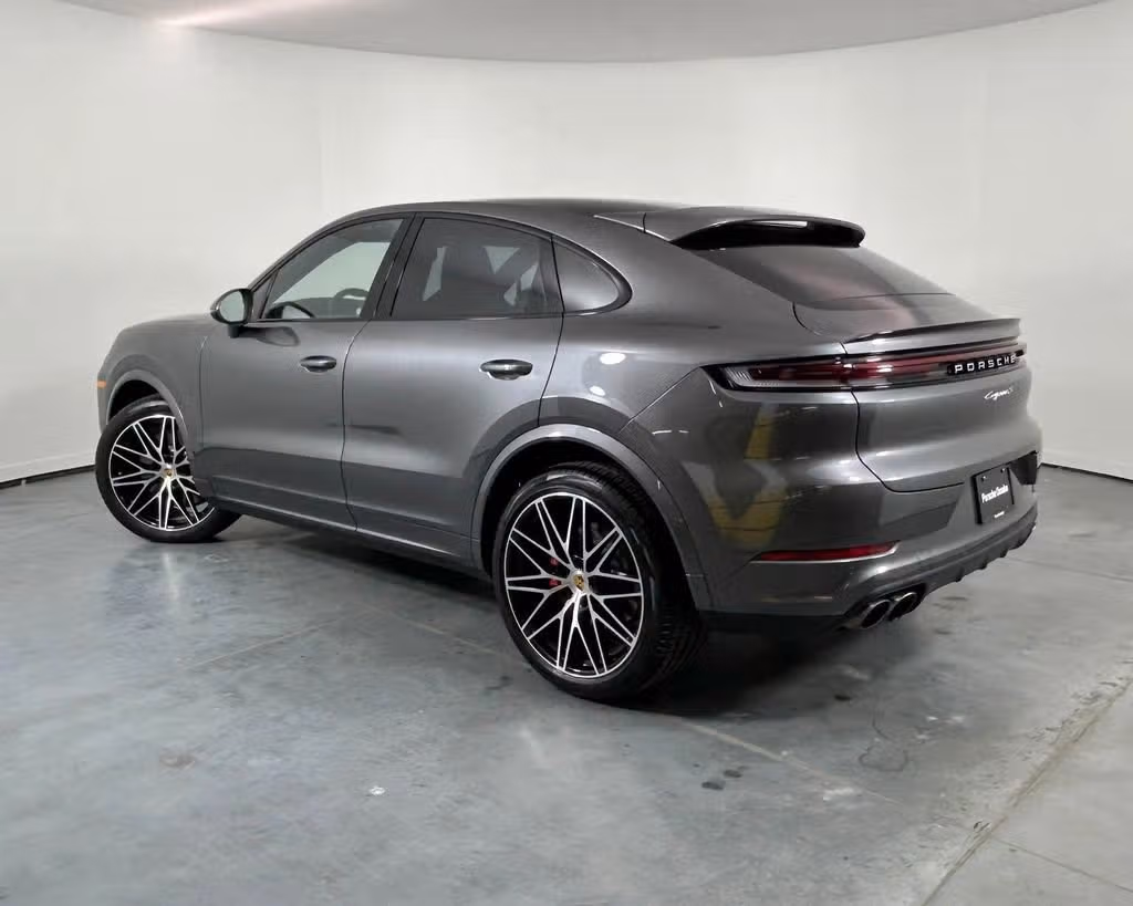 2024 Porsche Cayenne Coup S - Photo 20