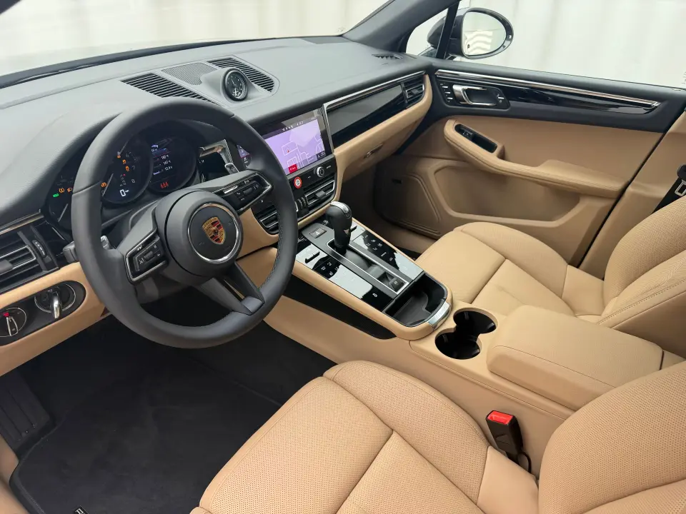 2026 Porsche Macan Base - Photo 31