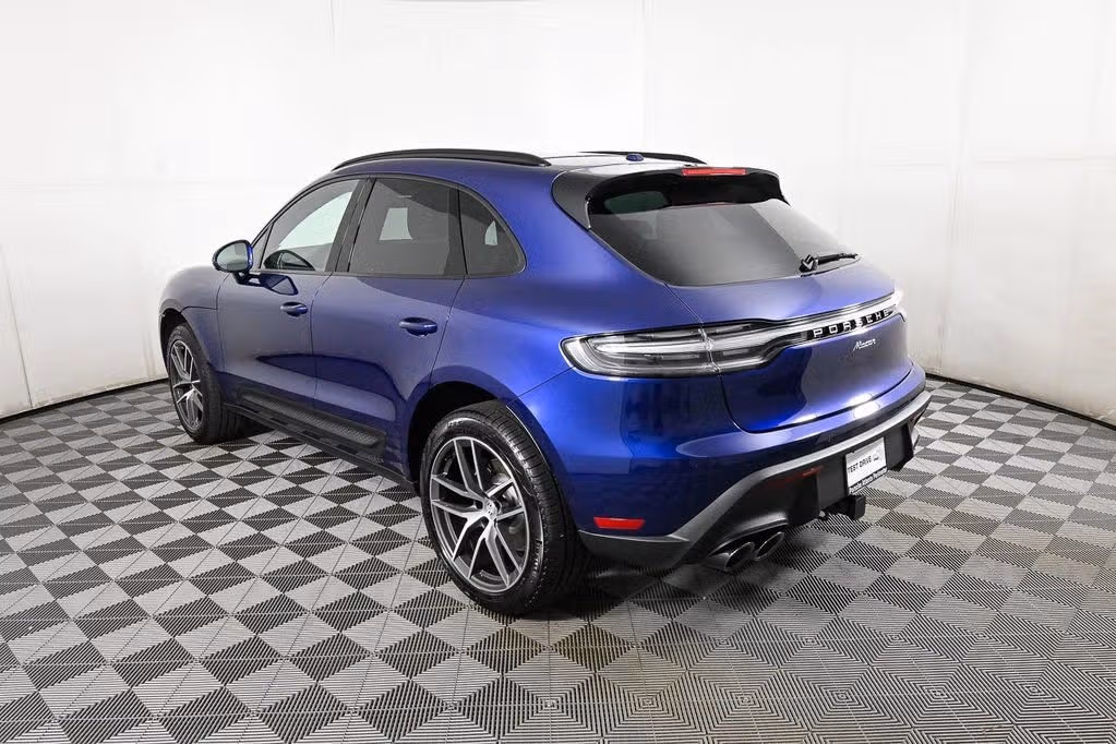2025 Porsche Macan - Photo 20
