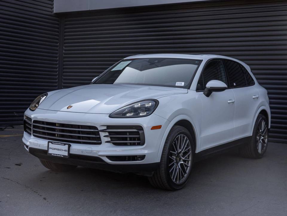 2022 Porsche Cayenne Platinum Edition