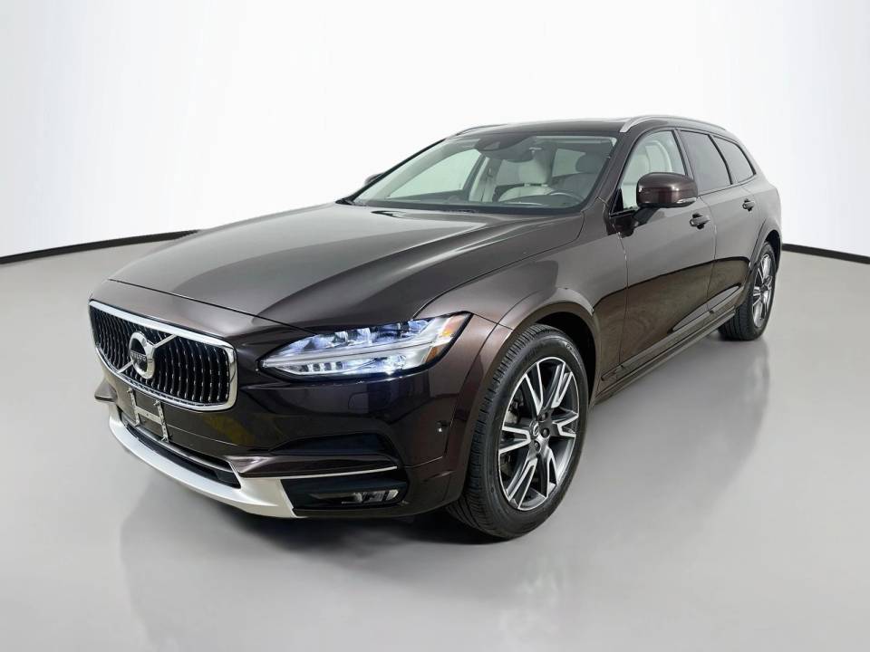 2017 Volvo V90 Cross Country