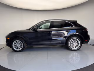 2026 Porsche Macan - Photo 9