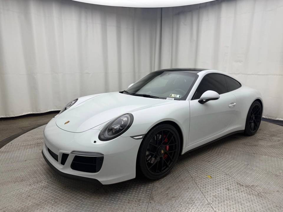 2017 Porsche 911 Carrera GTS
