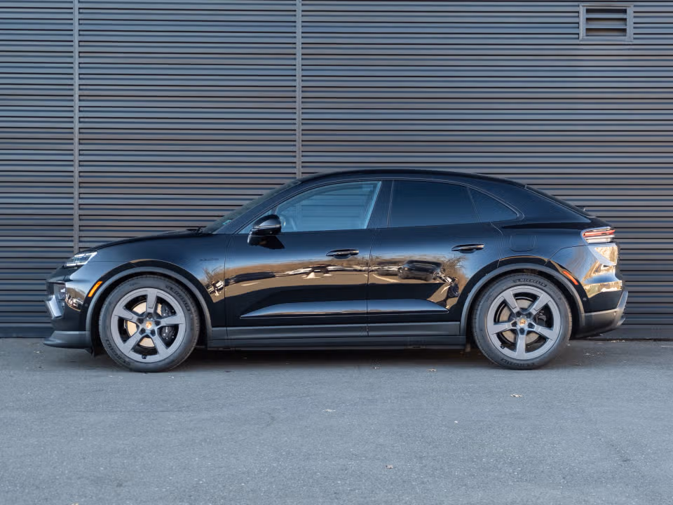 2026 Porsche Macan Base - Photo 11