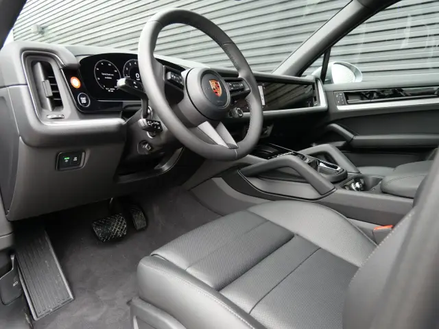 2026 Porsche Cayenne Base - Photo 30