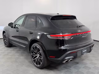 2026 Porsche Macan S - Photo 17