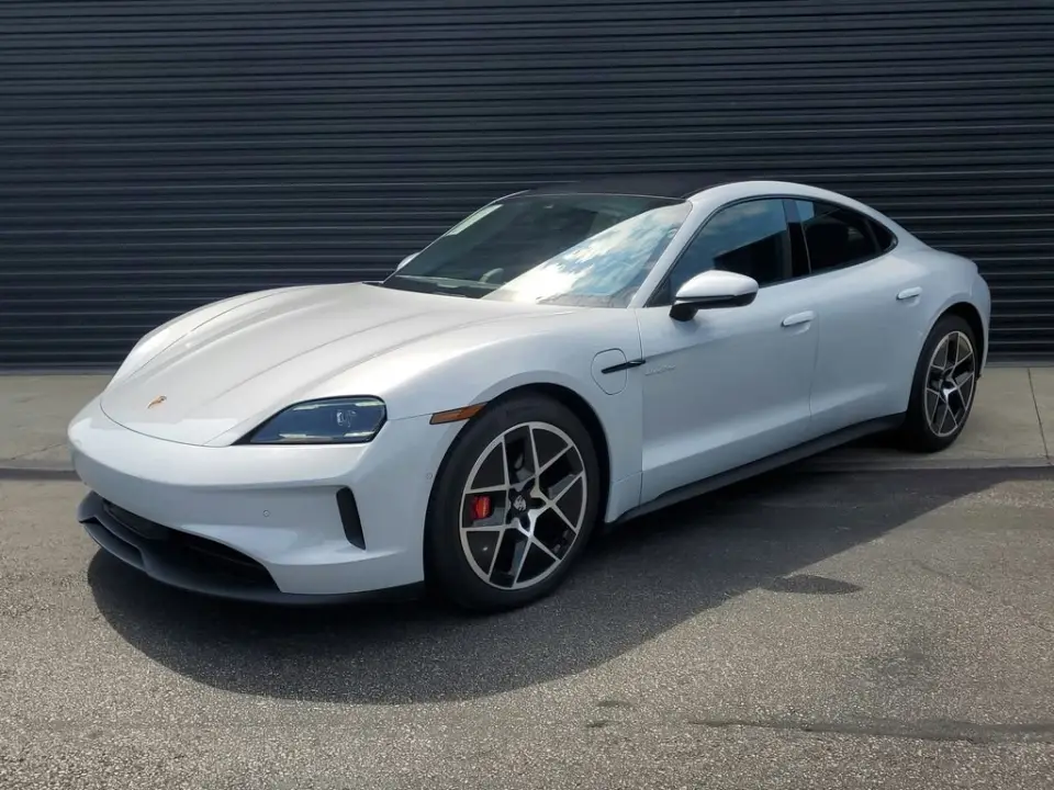 2025 Porsche Taycan S - Photo 7