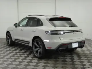 2025 Porsche Macan Base - Photo 21