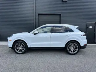 2025 Porsche Cayenne Base - Photo 13