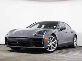 2026 Porsche Panamera 4's photo