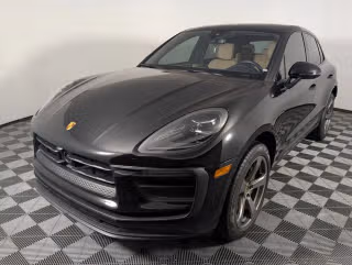 2023 Porsche Macan T's photo